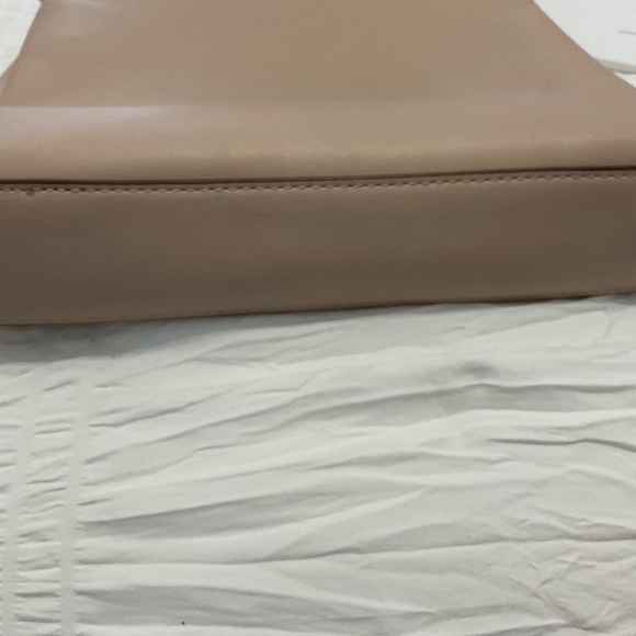 Beige Nine West crossbody. - Picture 4 of 9
